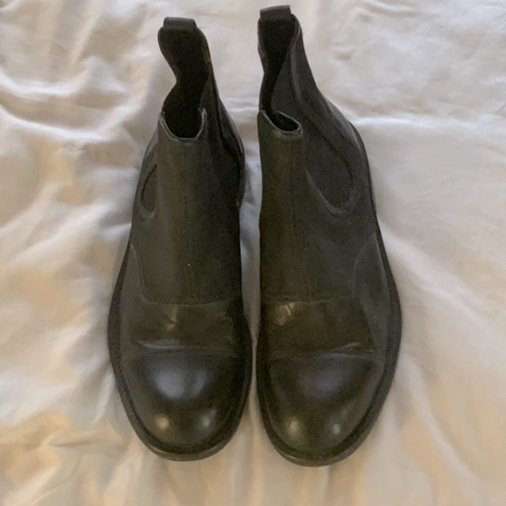 John Varvatos Books Size 11 Black lightly worn great condition